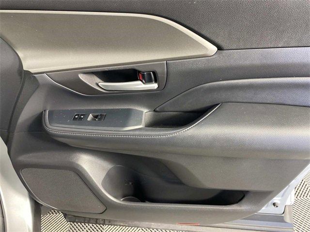 Used 2024 Toyota Grand Highlander XLE image 24