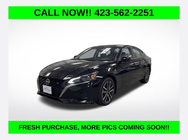 Used 2025 Nissan Altima 2.5 SV image 1