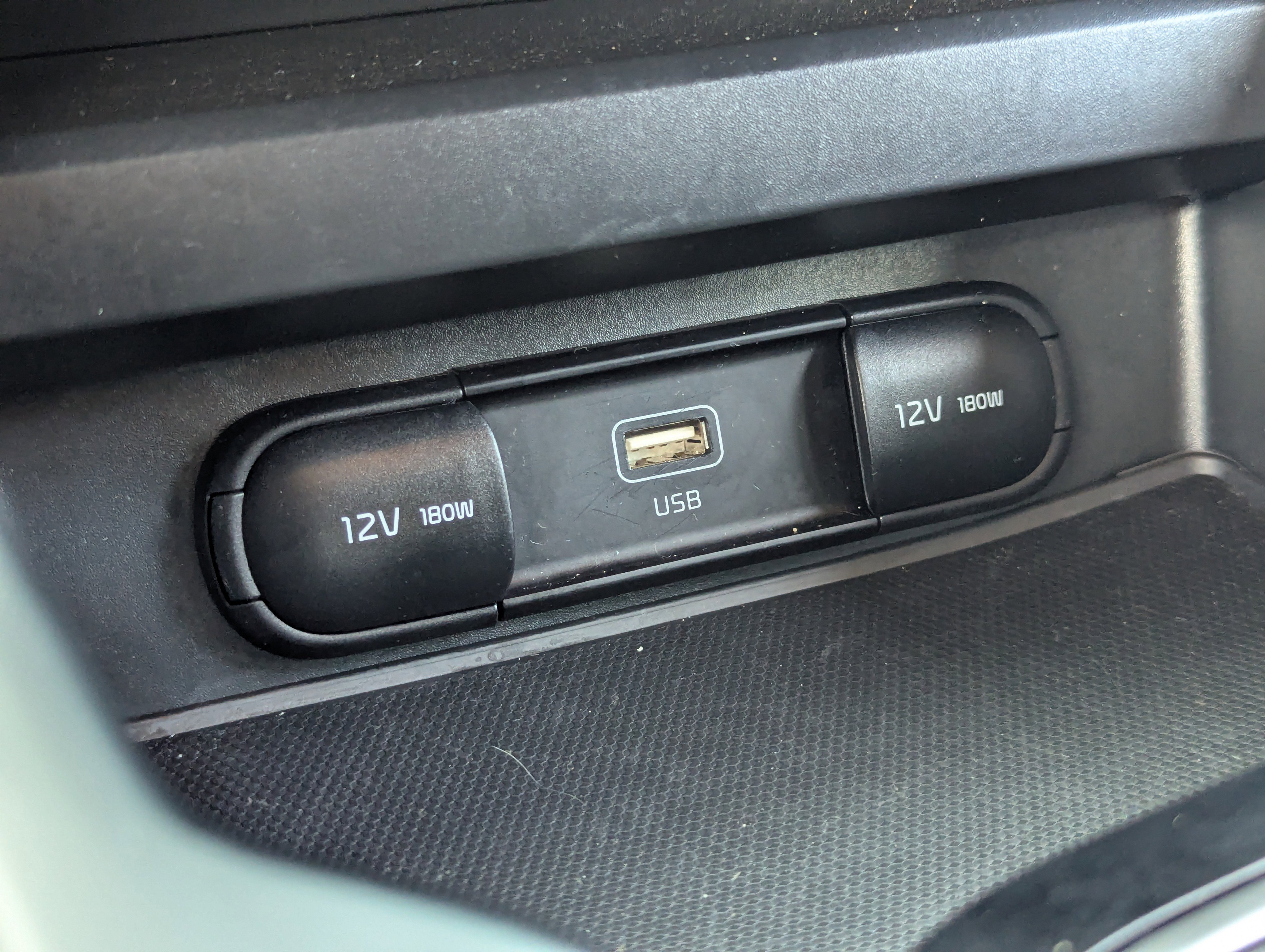 Certified 2025 Kia Soul S image 27