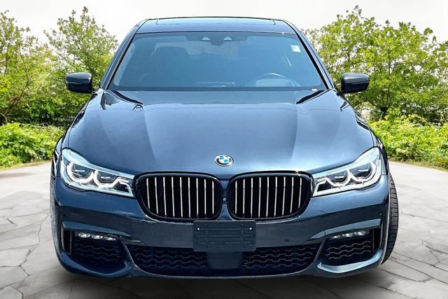 Used 2018 BMW 750i xDrive AWD/4WD image 3