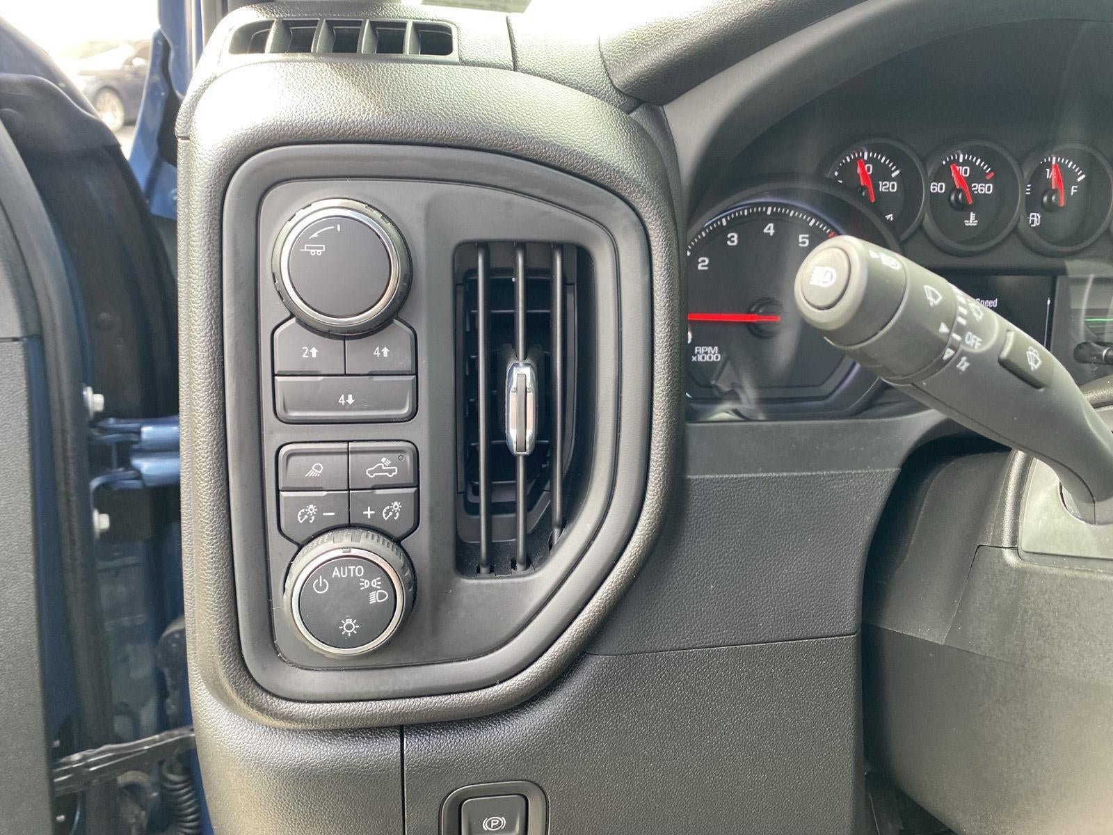 Certified 2024 Chevrolet Silverado 2500 Custom w/ Custom Value Package image 35