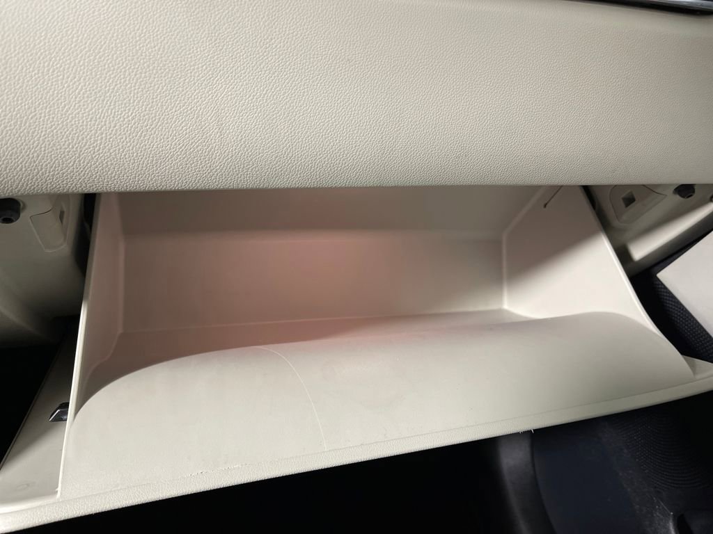 Used 2023 Kia Sorento S image 27