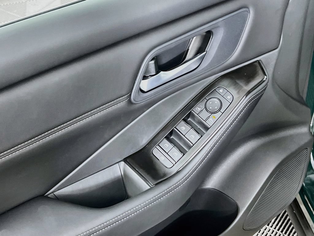 New 2026 Nissan Rogue Dark Armor AWD/4WD image 16