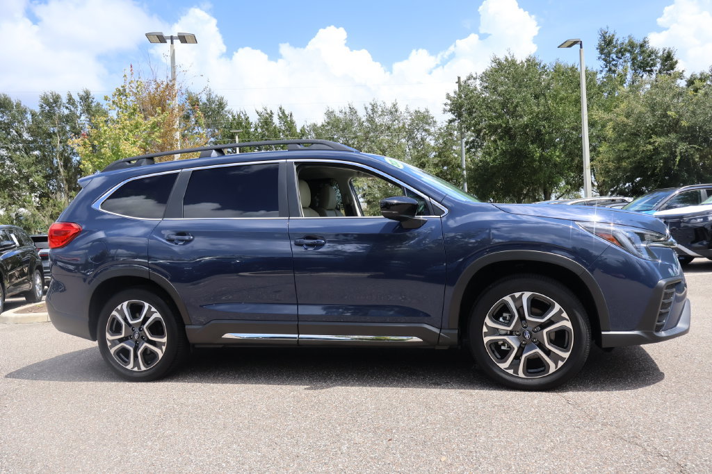 Certified 2025 Subaru Ascent Limited AWD/4WD image 11