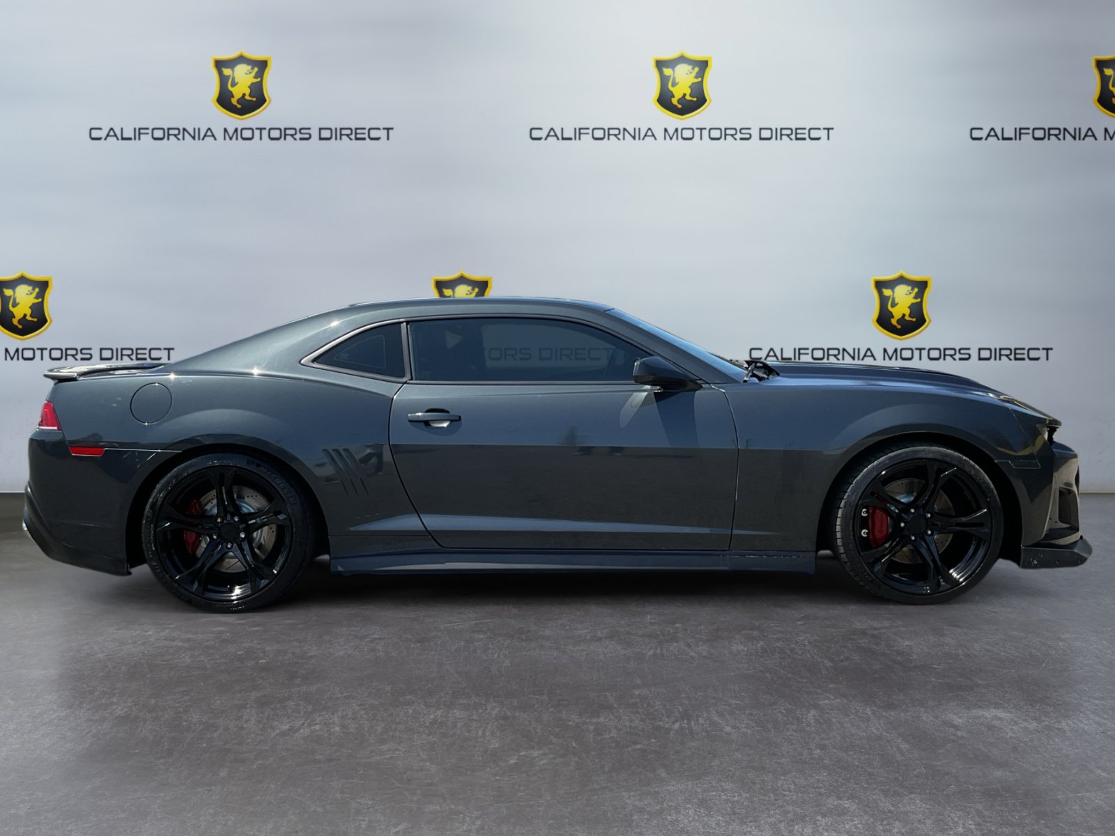 Used 2014 Chevrolet Camaro SS w/ RS Package RWD image 4