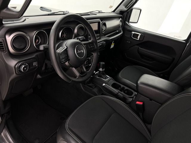 Used 2023 Jeep Wrangler Unlimited Sport AWD/4WD image 12