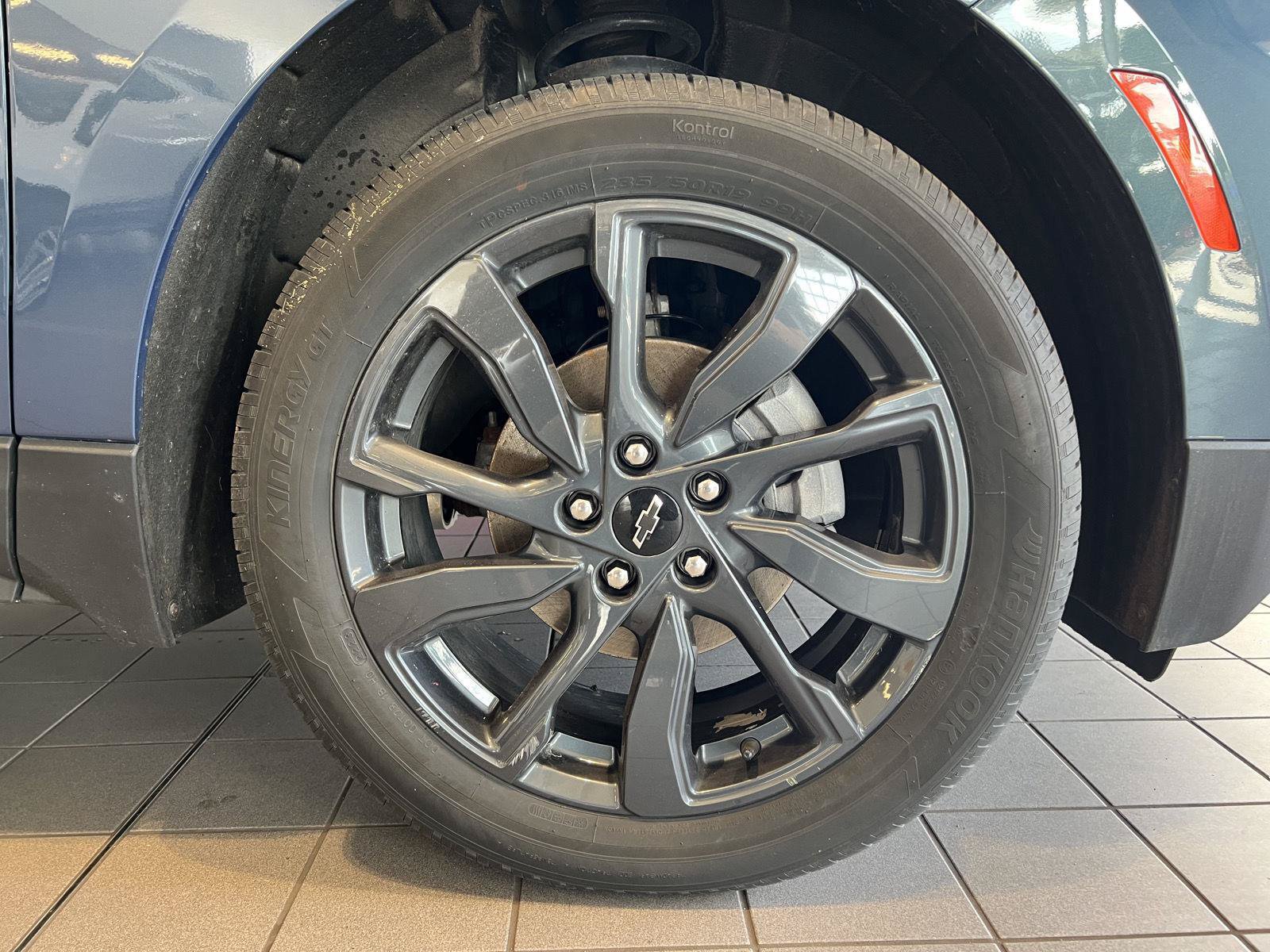 Used 2024 Chevrolet Equinox RS AWD/4WD image 9