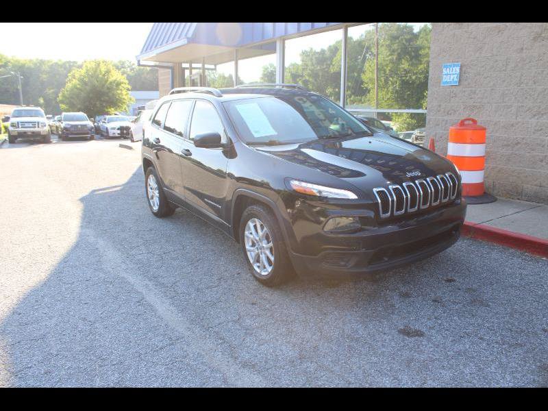 Used 2017 Jeep Cherokee Sport FWD image 1