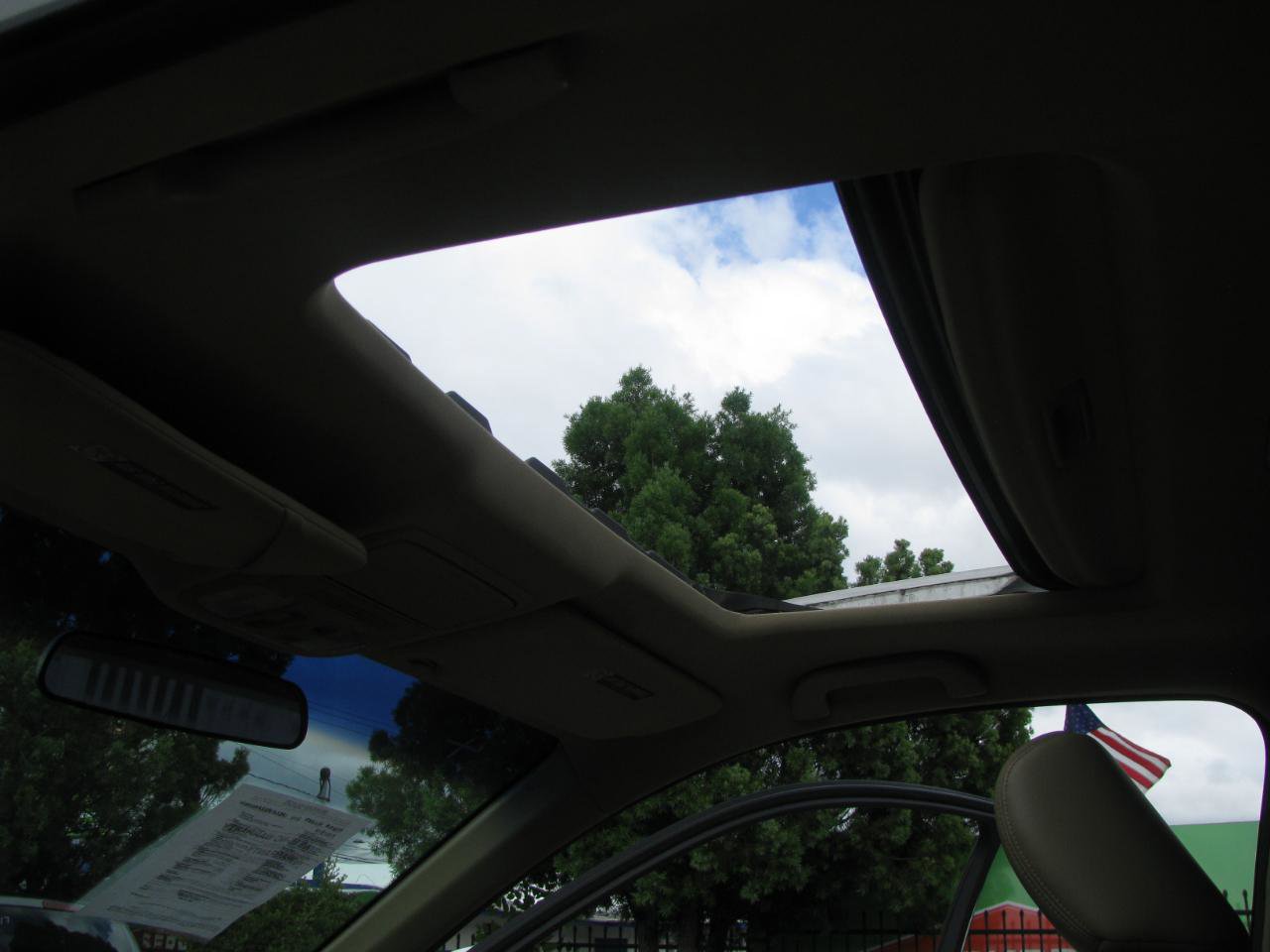 Used 2010 Honda Accord EX-L image 7