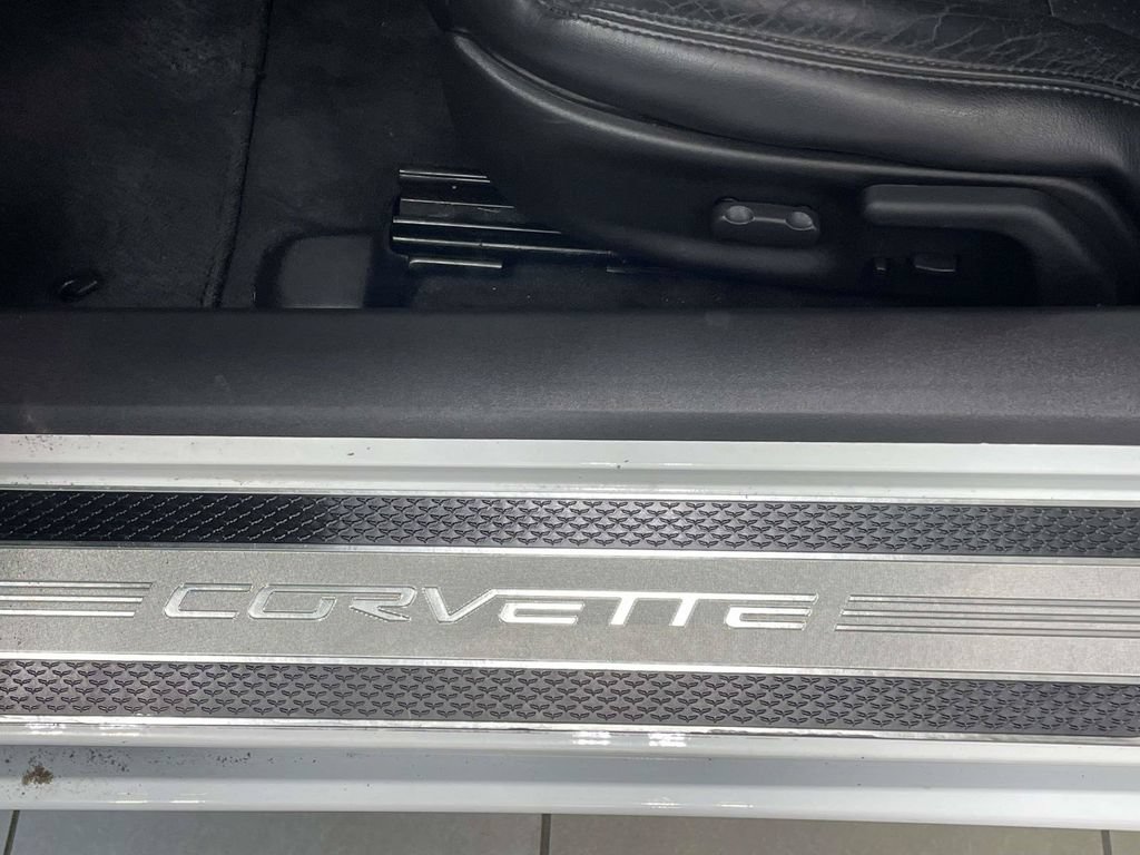 Used 2009 Chevrolet Corvette Coupe w/ Preferred Equipment Group RWD image 13