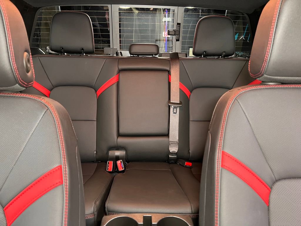 Used 2025 Chevrolet Colorado Z71 w/ Midnight Edition image 21