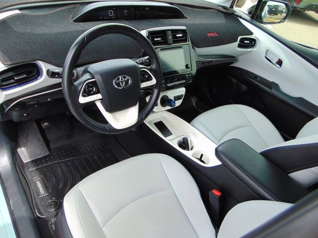 Used 2017 Toyota Prius Three Touring w/ Carpet Mat Package FWD image 11