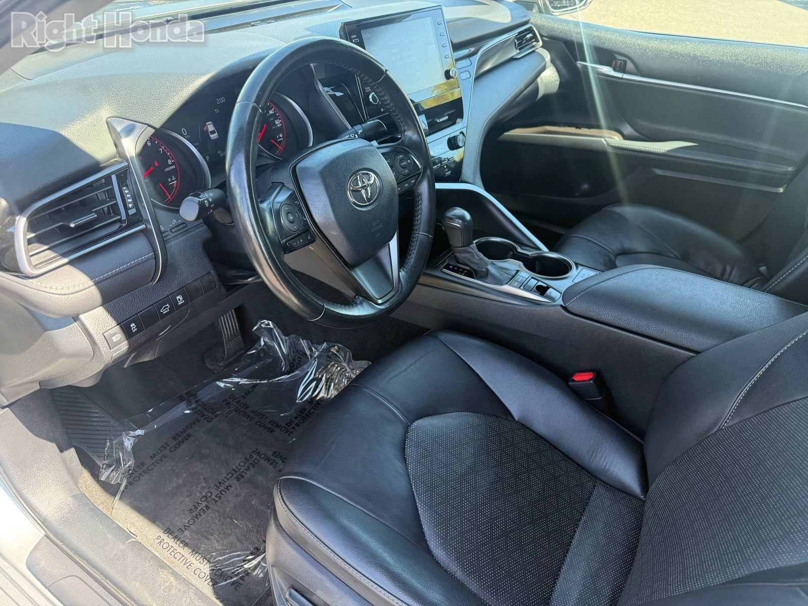 Used 2023 Toyota Camry XSE image 12