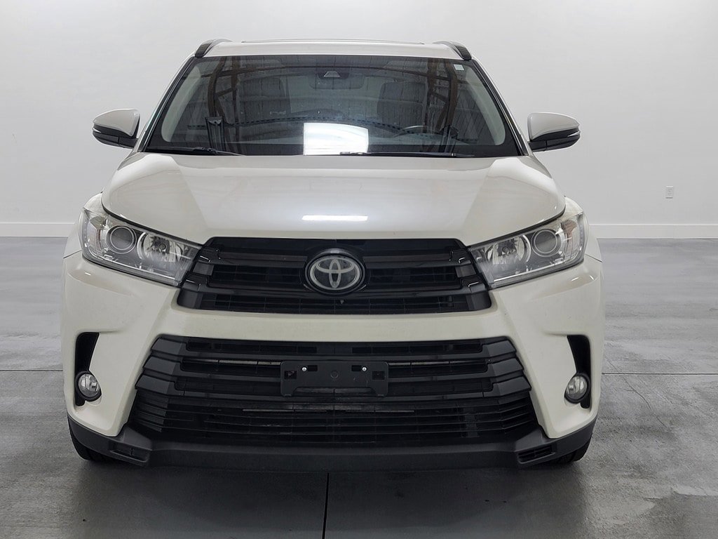 Used 2018 Toyota Highlander SE AWD/4WD image 3