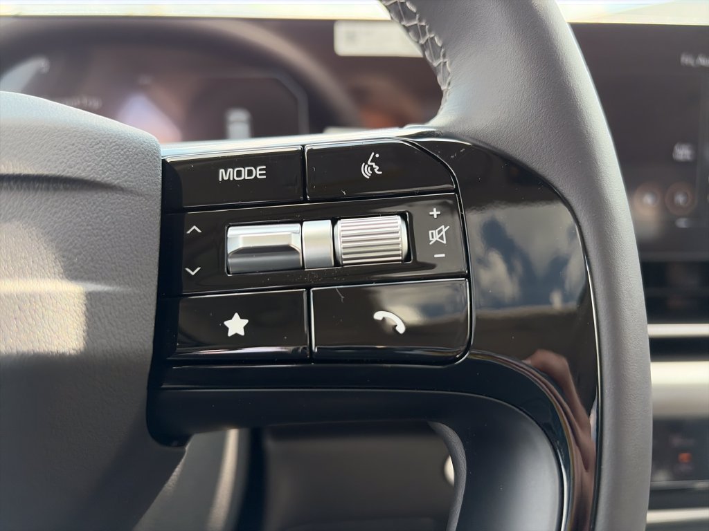 New 2027 Kia Carnival SX Prestige FWD image 13