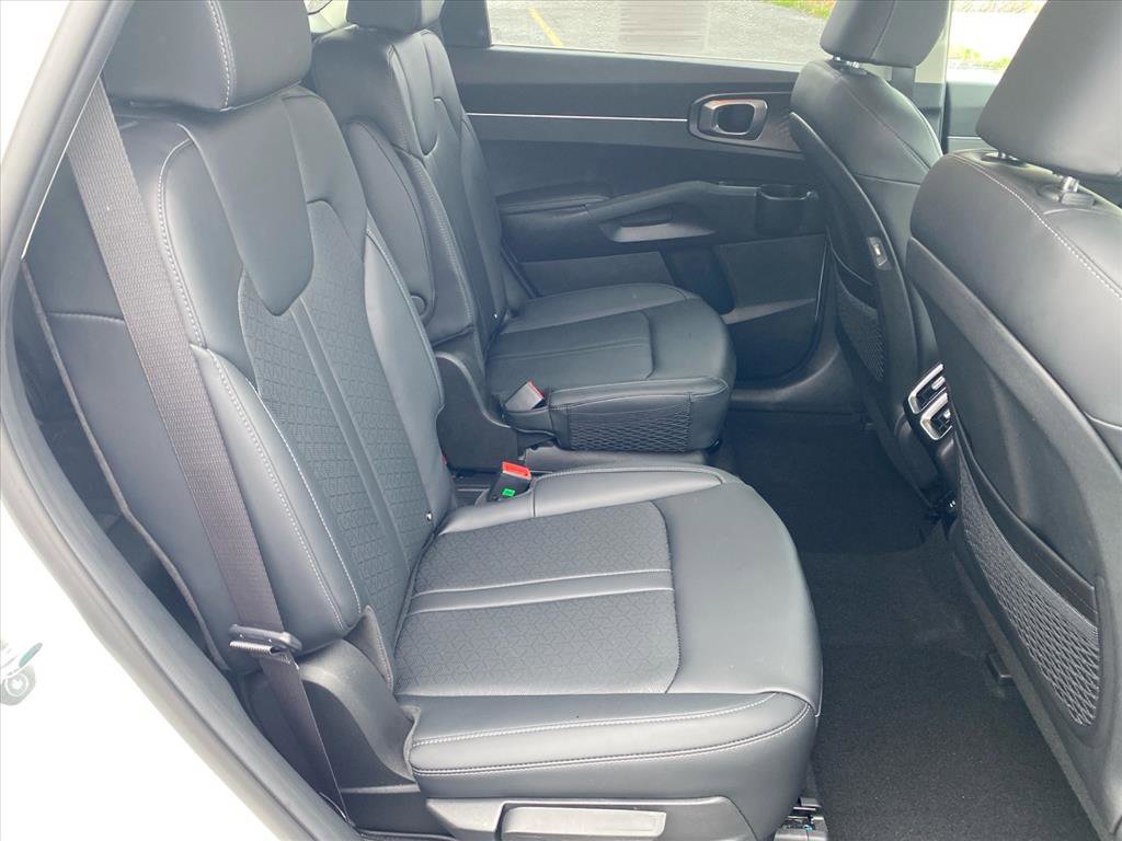 Certified 2023 Kia Sorento EX AWD/4WD image 25