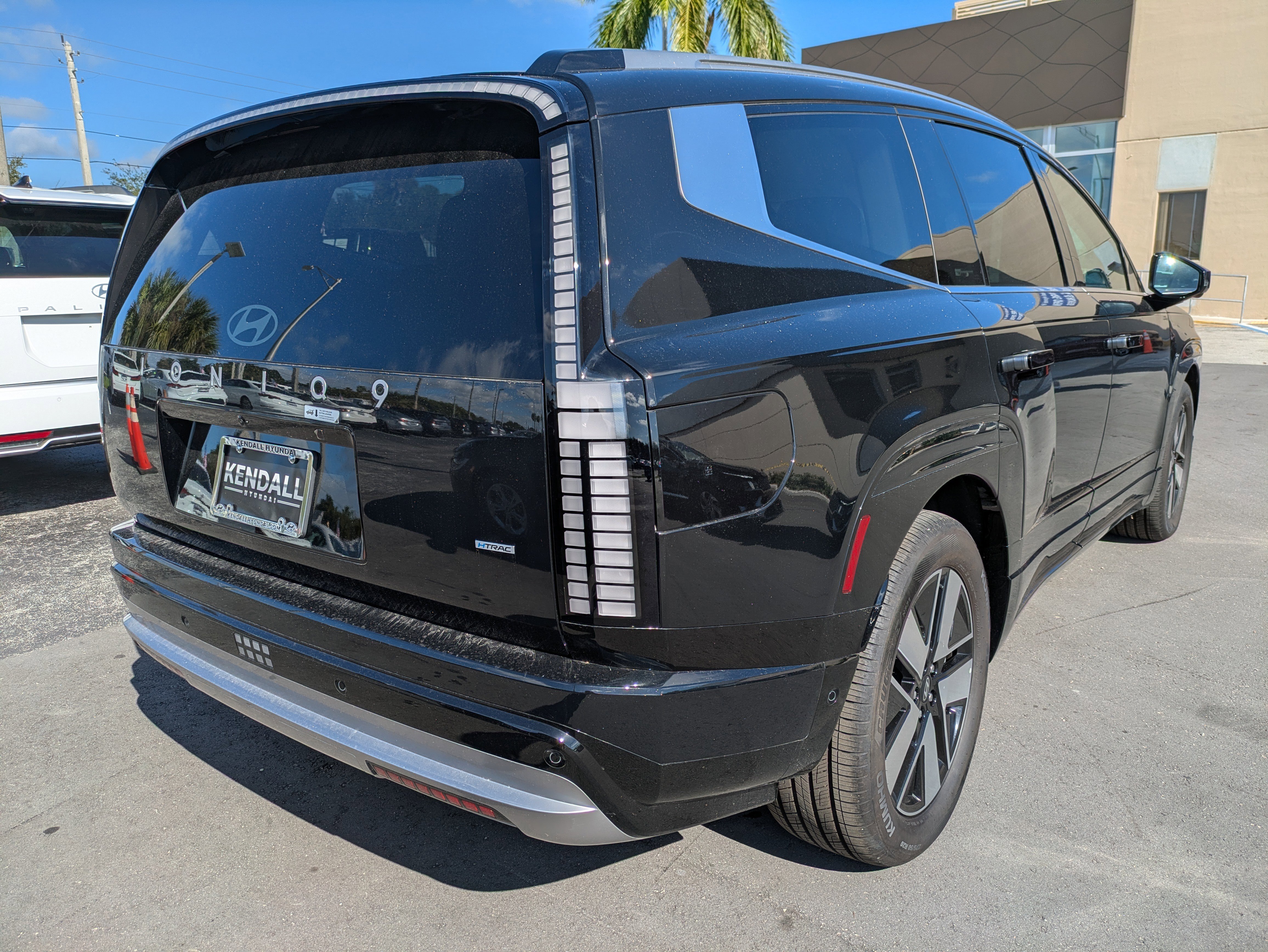 New 2026 Hyundai Ioniq 9 SEL image 4