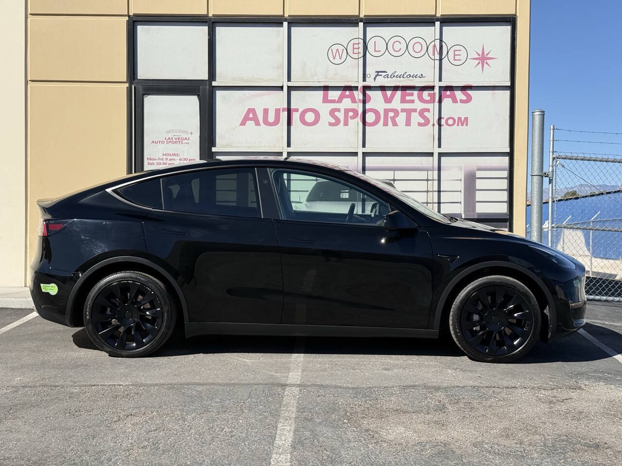 Used 2023 Tesla Model Y Long Range AWD/4WD image 6