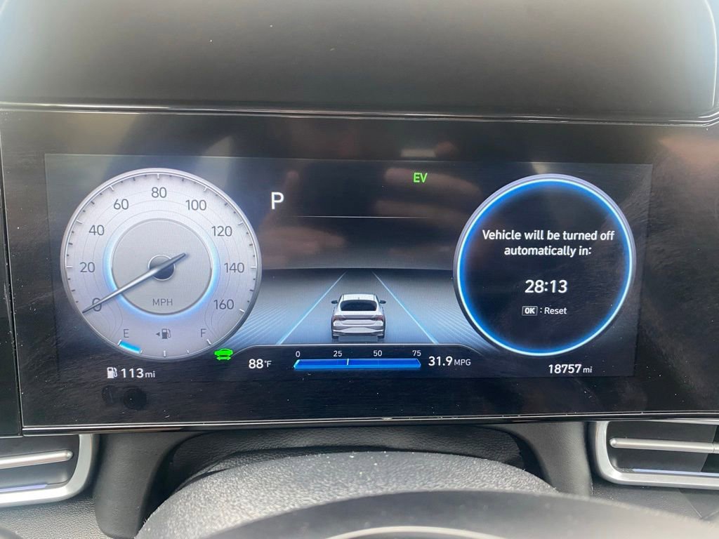 Used 2022 Hyundai Elantra Limited FWD image 19