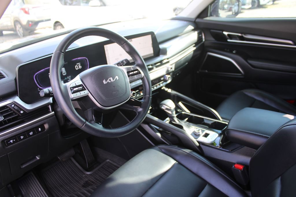 Used 2025 Kia Telluride S image 23