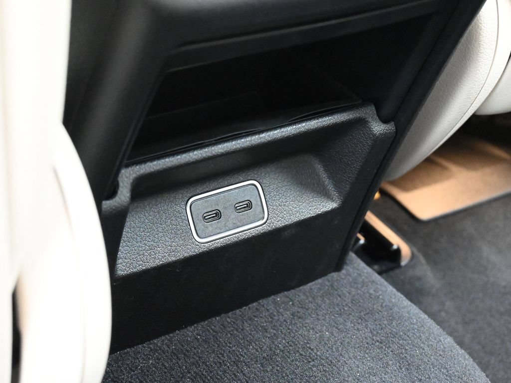 Used 2024 Mercedes-Benz GLE 450e 4MATIC image 49