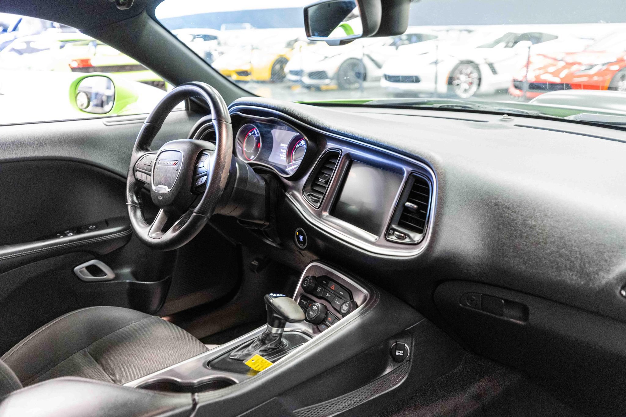 Used 2015 Dodge Challenger R/T RWD image 10