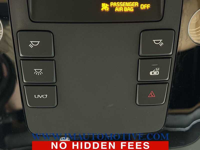 Used 2022 Kia Carnival EX FWD image 38