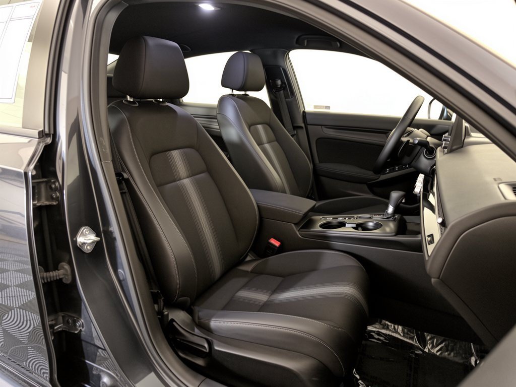 Used 2023 Honda Civic Sport image 30