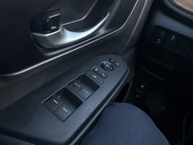 Used 2018 Honda CR-V EX image 18