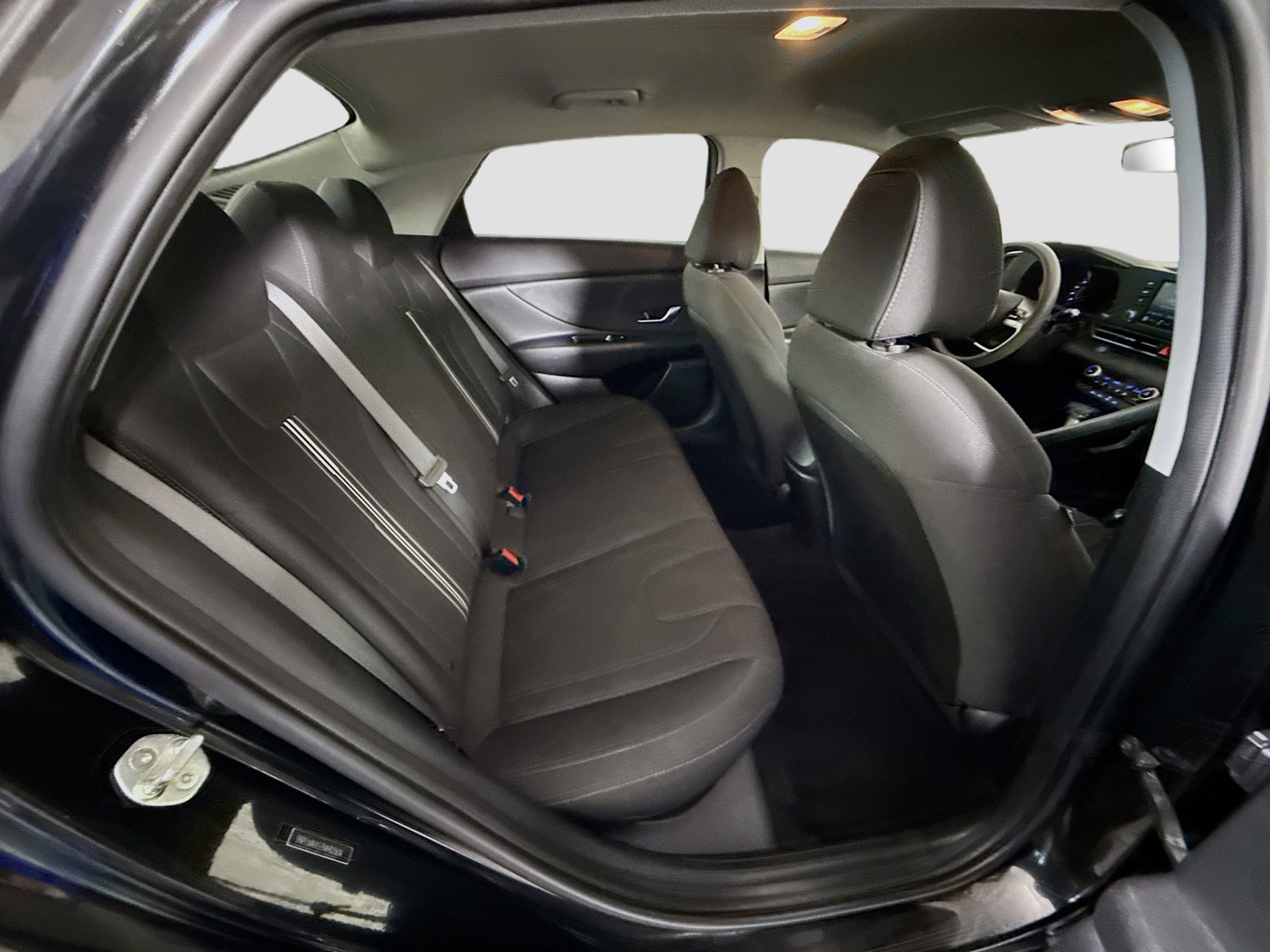 Used 2021 Hyundai Elantra SEL image 27