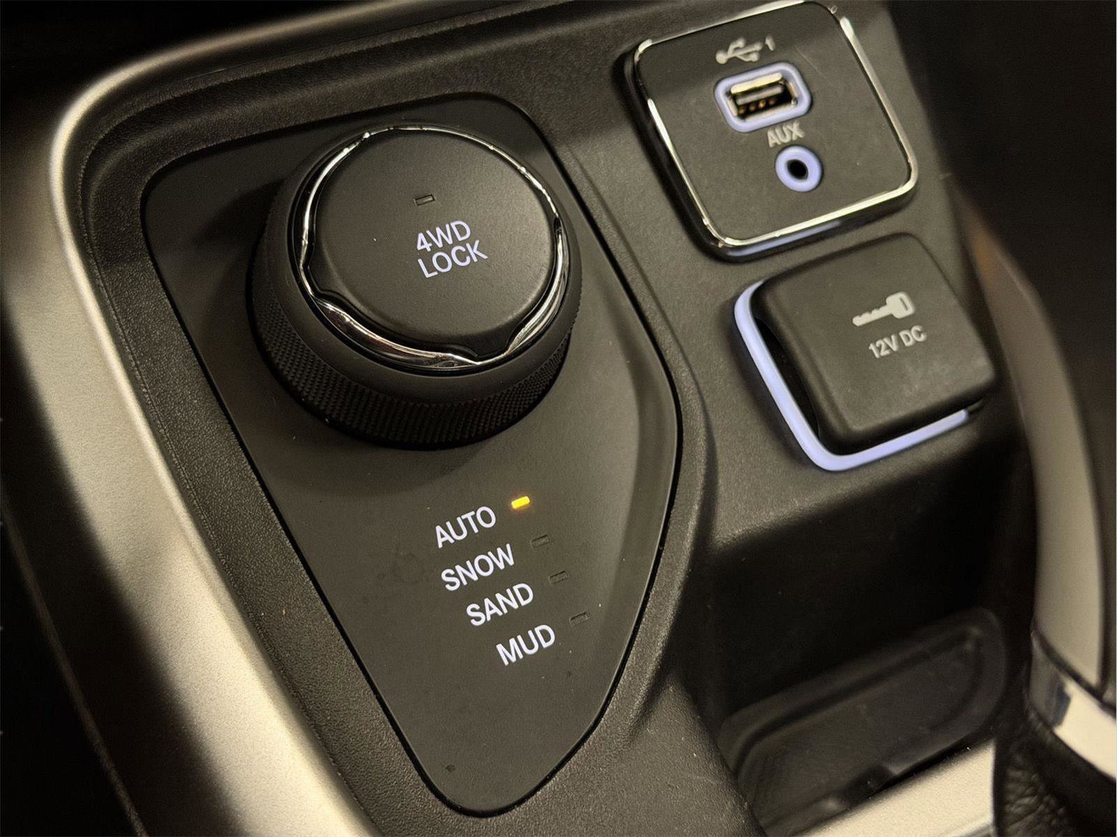 Used 2019 Jeep Compass Latitude image 37