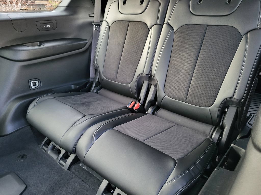 Used 2025 Jeep Grand Cherokee L Altitude image 32