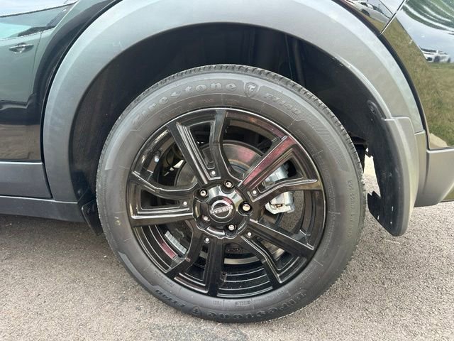 Used 2022 Nissan Kicks SR w/ Interior Electronics Package FWD image 10