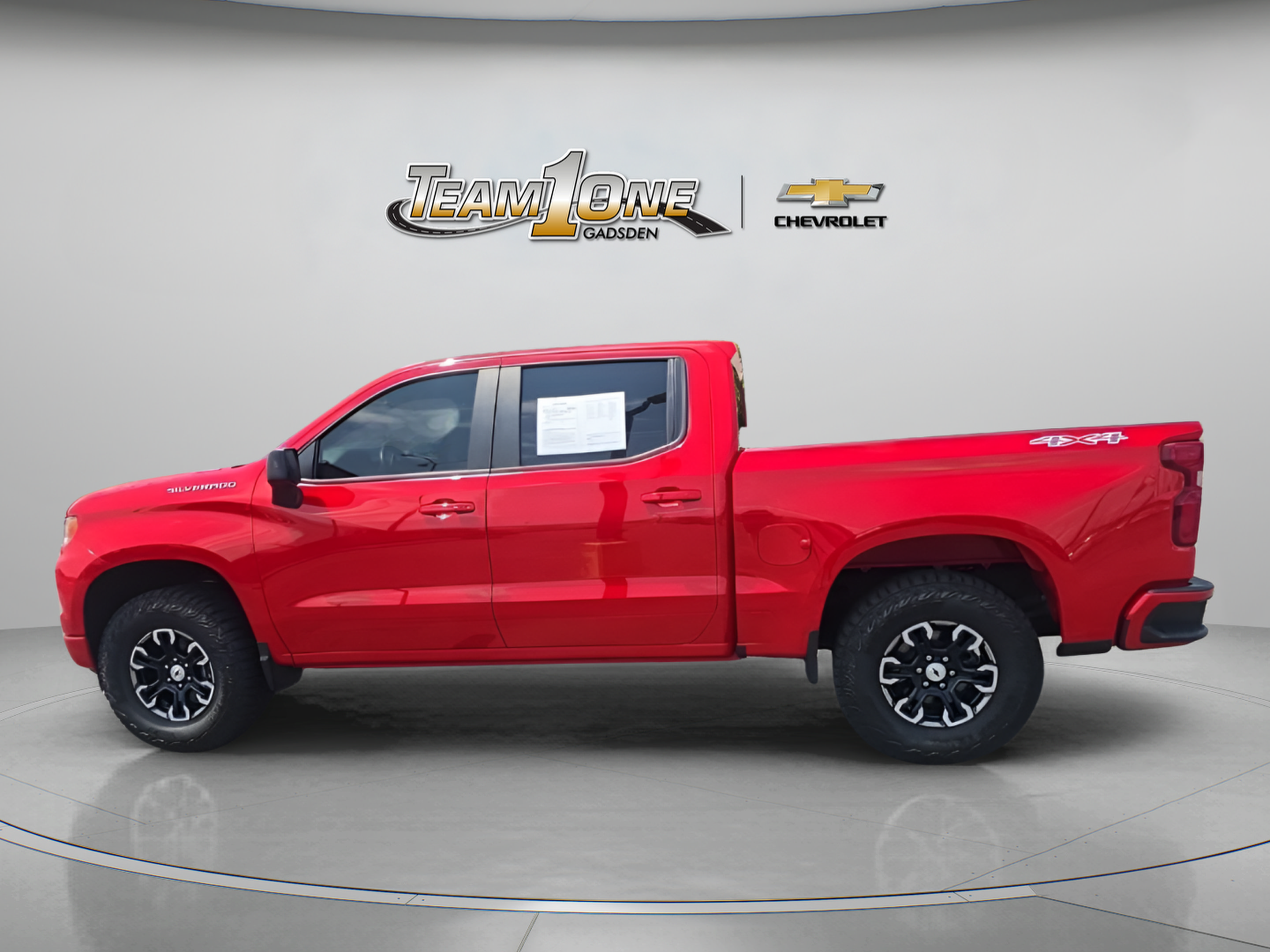 Used 2023 Chevrolet Silverado 1500 RST AWD/4WD image 5