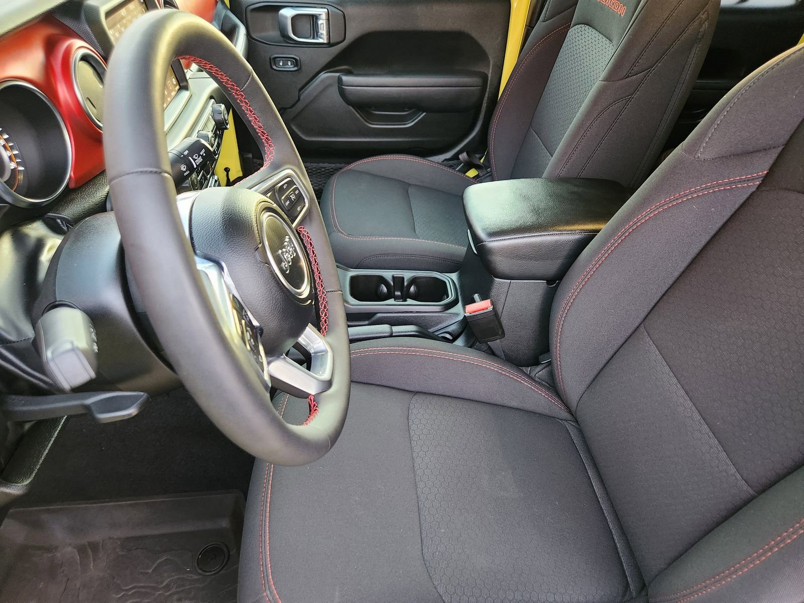 Used 2023 Jeep Gladiator Rubicon w/ Cold Weather Group image 15