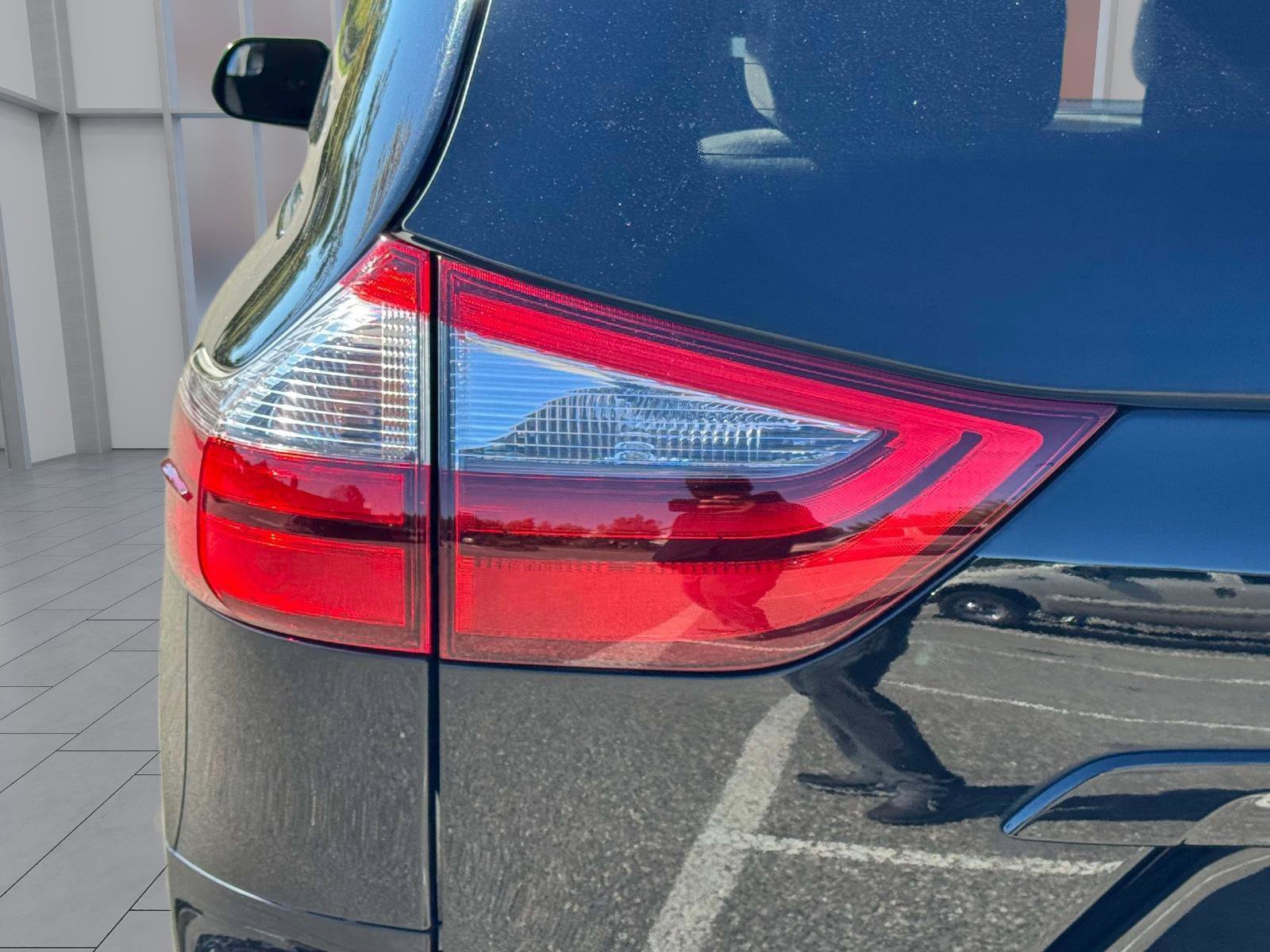 Used 2020 Toyota Sienna LE w/ Cargo Management Package image 9