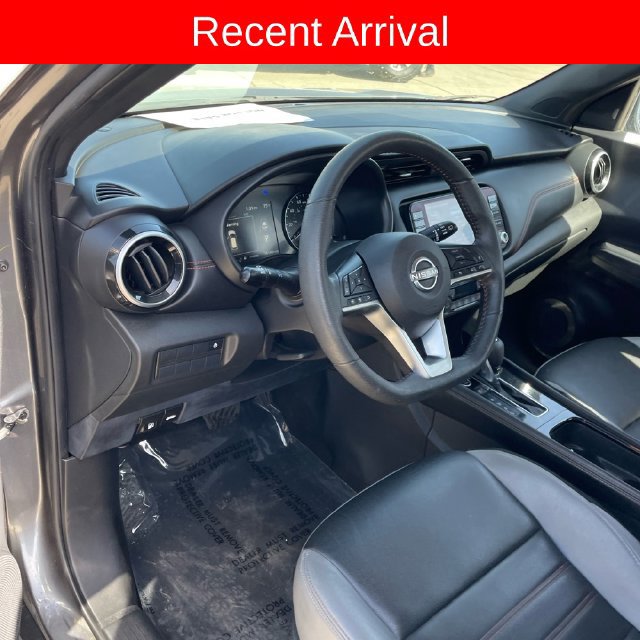 Used 2022 Nissan Kicks SR w/ Premium Package FWD image 6