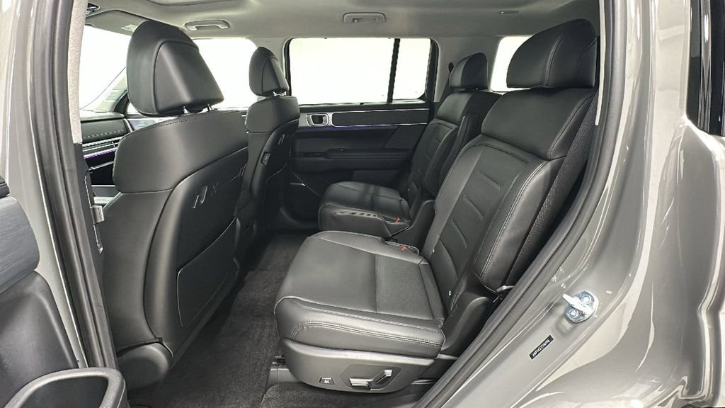 Certified 2026 Hyundai Santa Fe Limited FWD image 11