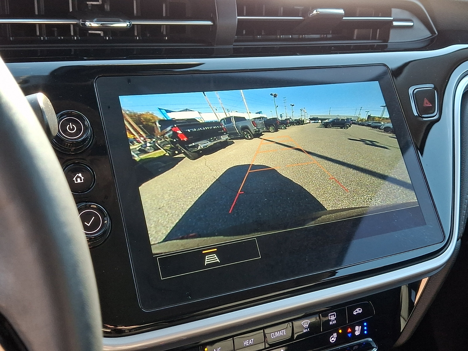 Used 2023 Chevrolet Bolt EUV LT w/ Convenience Package FWD image 18