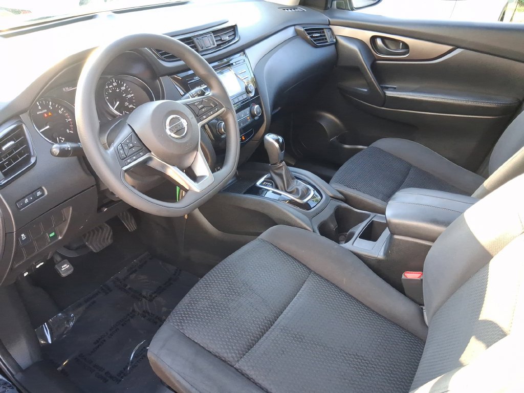 Used 2017 Nissan Rogue Sport S w/ S Appearance Package FWD image 16