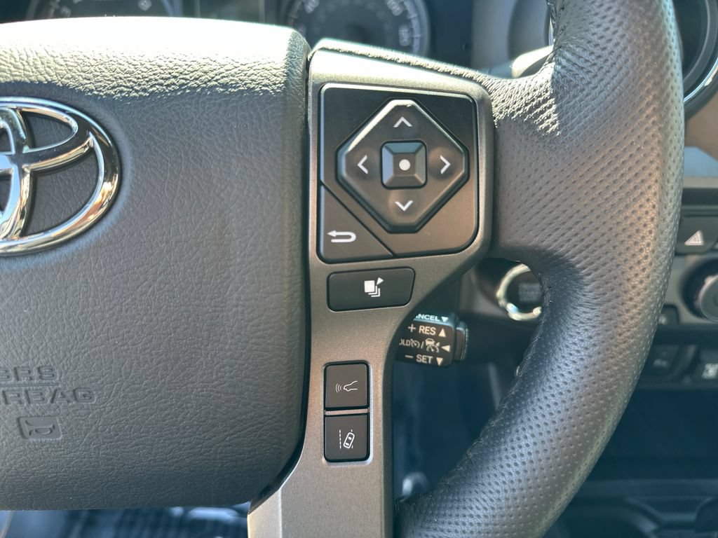 Certified 2023 Toyota Tacoma TRD Off-Road w/ Technology Package AWD/4WD image 20