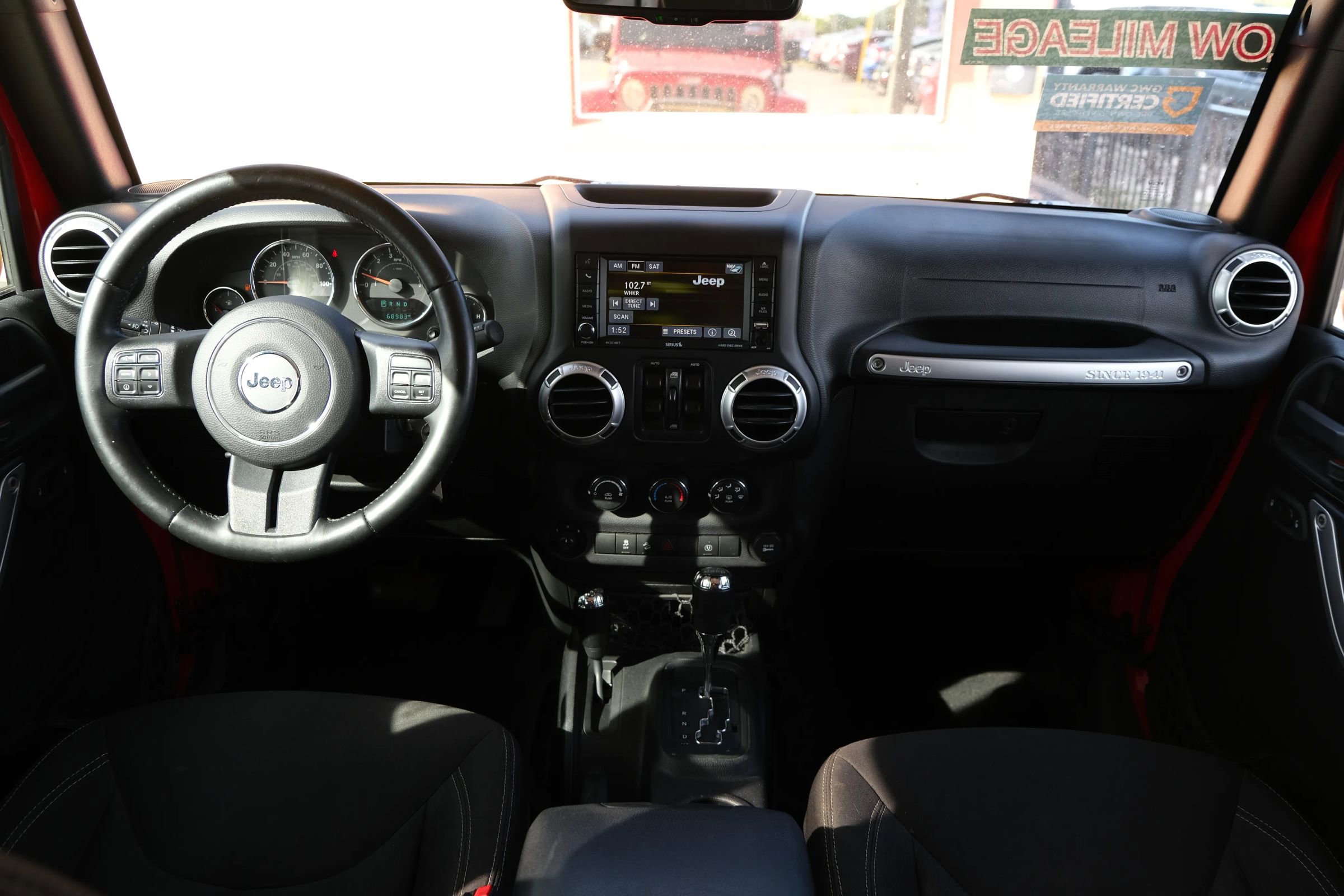 Used 2016 Jeep Wrangler Unlimited Sahara w/ Connectivity Group image 26