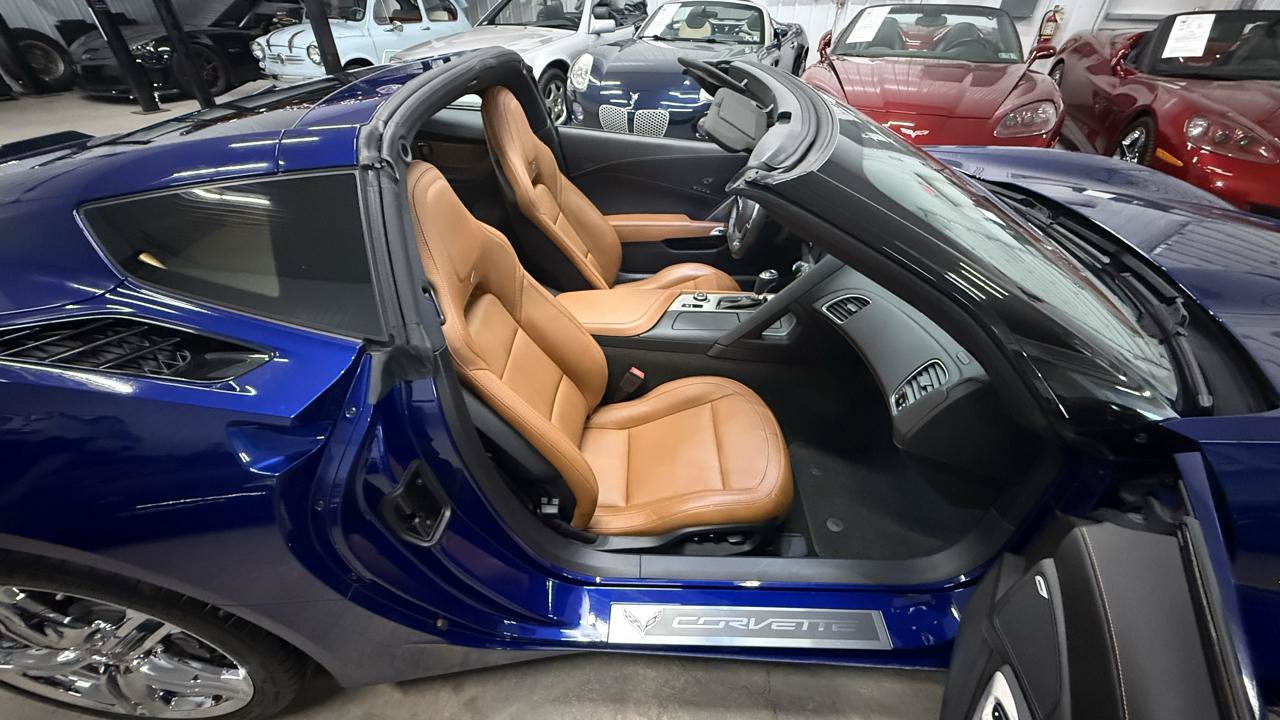 Used 2017 Chevrolet Corvette Stingray Coupe w/ 2LT Preferred Equipment Group RWD image 15