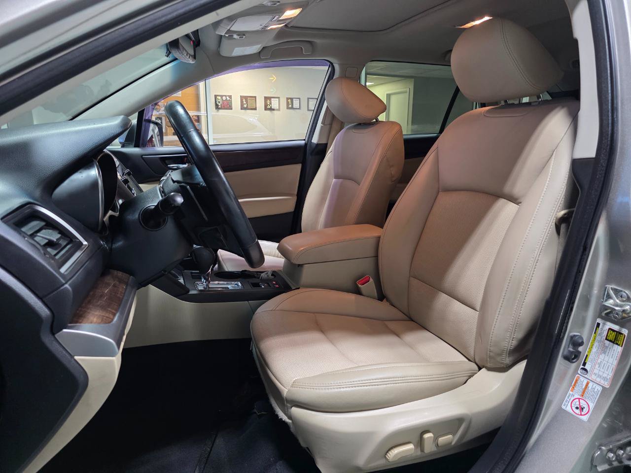 Used 2017 Subaru Outback 3.6R Limited AWD/4WD image 15