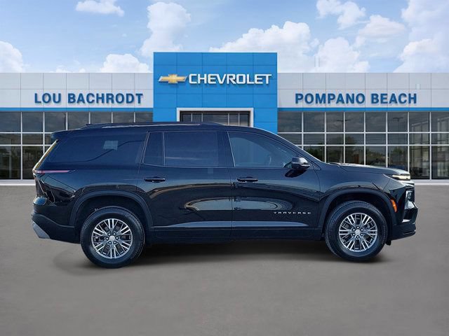 Used 2024 Chevrolet Traverse LT FWD image 2