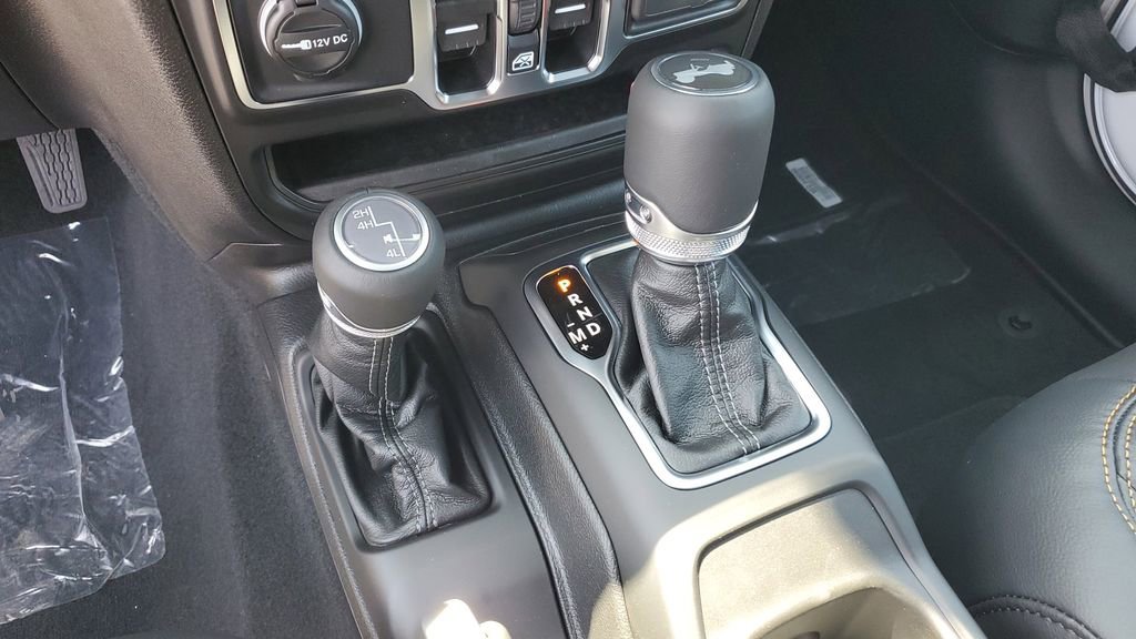 New 2025 Jeep Wrangler Sahara image 27