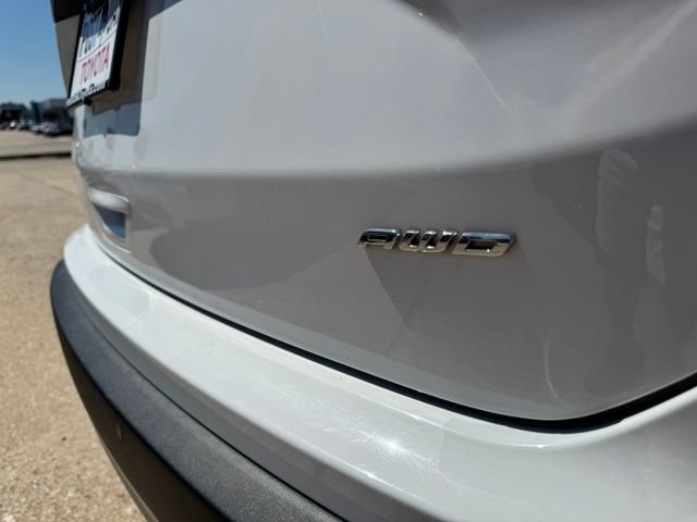 Used 2022 Ford Edge SEL AWD/4WD image 16