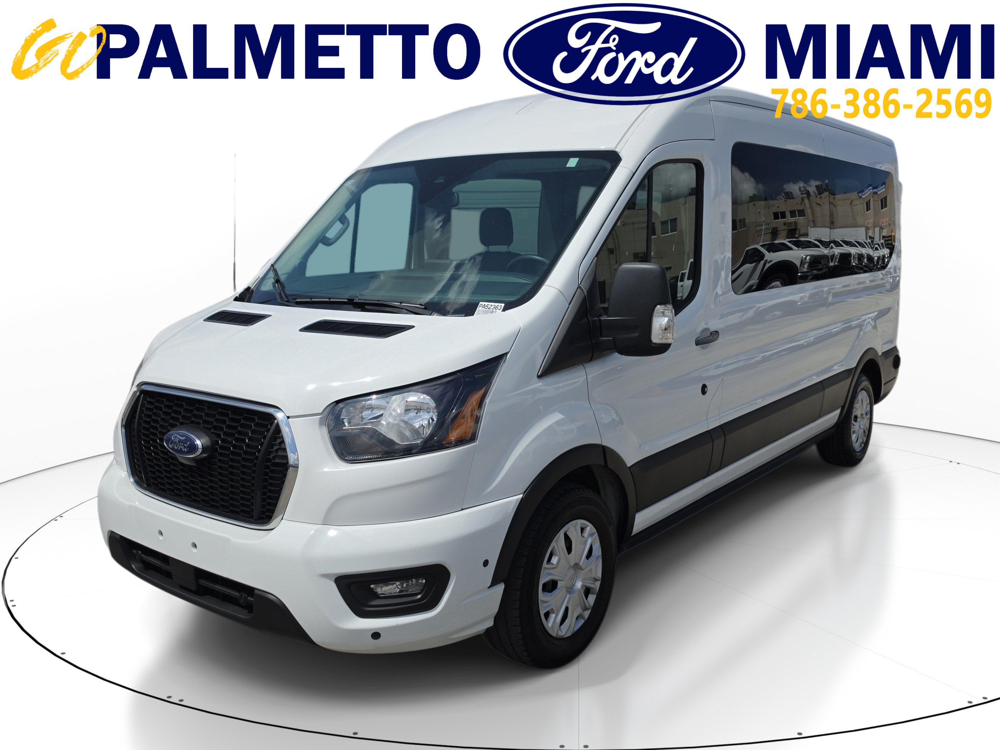 Used 2024 Ford Transit 350 XLT RWD image 3