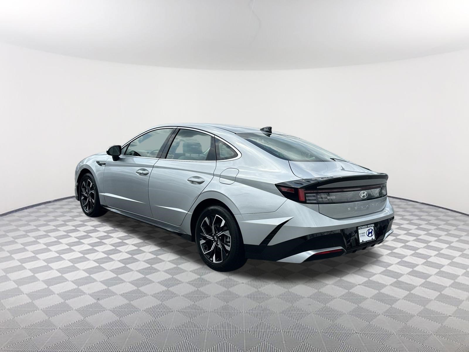 Used 2025 Hyundai Sonata SEL FWD image 7