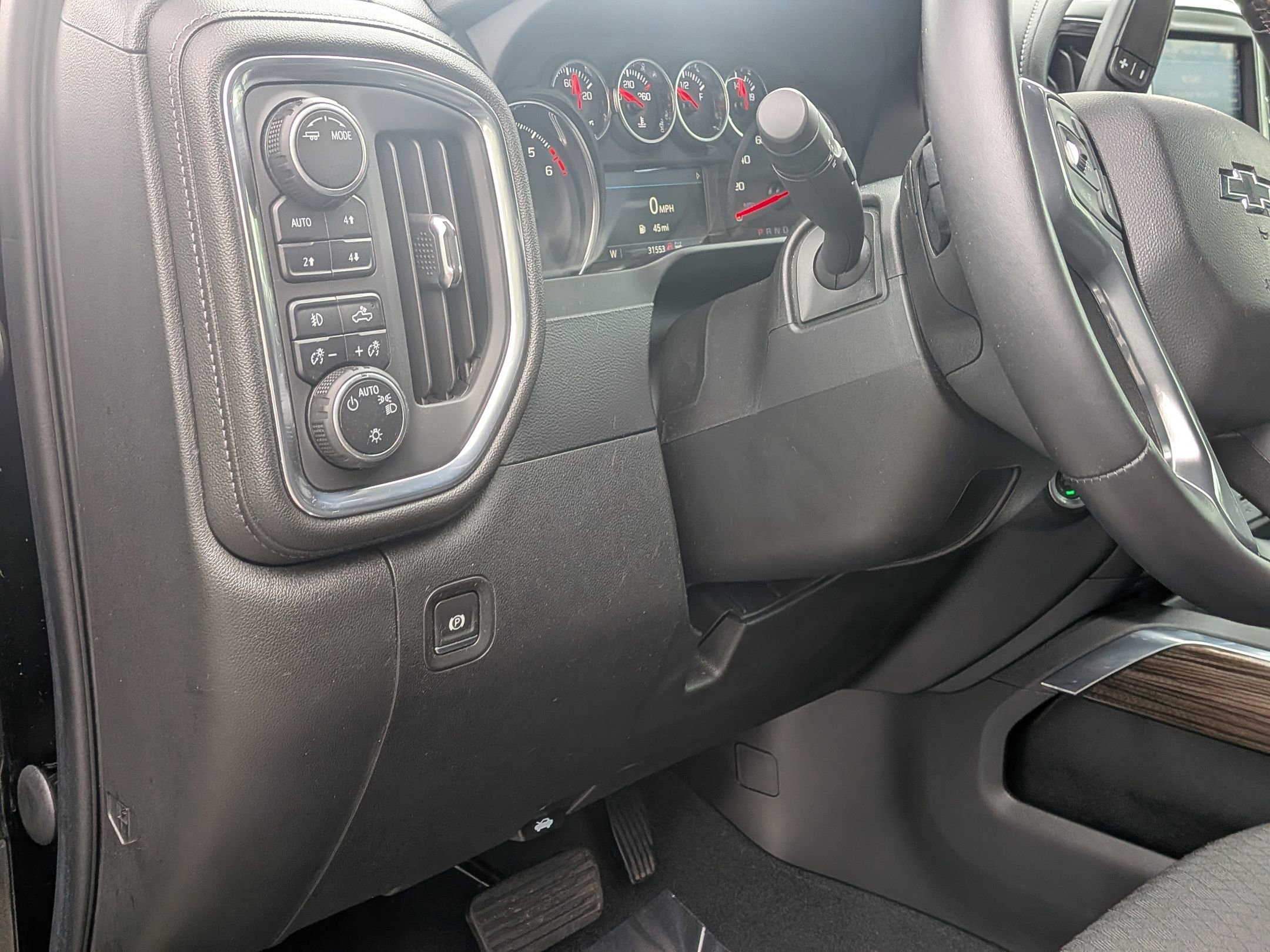 Certified 2022 Chevrolet Silverado 1500 RST AWD/4WD image 17